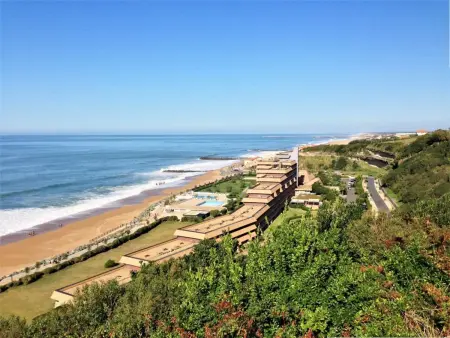 Appartement à Anglet avec Terrasse, Proche Plages et Commerces, Piscine et Parking - Photo 12
