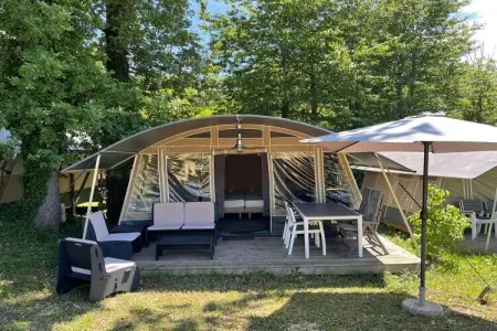Camping Le Clou 1, Lodge en Dordogne avec vue - Photo 12