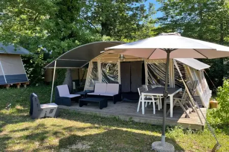 Camping Le Clou 1, Lodge en Dordogne avec vue - Photo 16