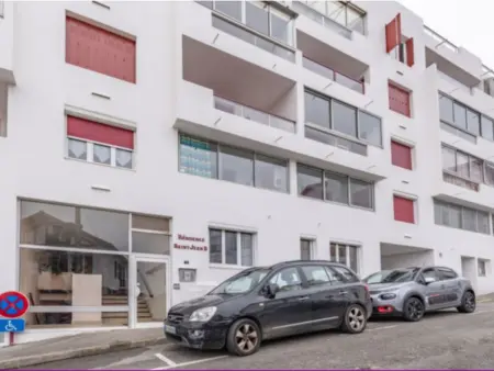 Studio central à Hendaye avec parking, proche commerces et plage - Photo 8
