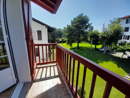 Spacieux T4 rénové à Hendaye, lumineux et calme, proche plage avec parking et WiFi. - Photo 14
