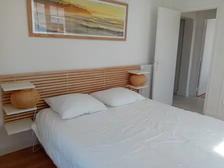 Spacieux T4 rénové à Hendaye, lumineux et calme, proche plage avec parking et WiFi. - Photo 15