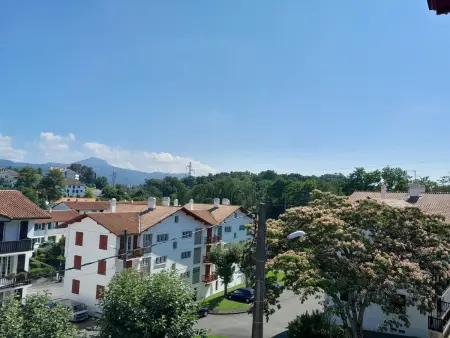 Spacieux T4 rénové à Hendaye, lumineux et calme, proche plage avec parking et WiFi. - Photo 22
