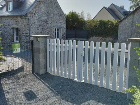 Charmante maison en pierres avec cour et terrasse à Créances - Photo 18