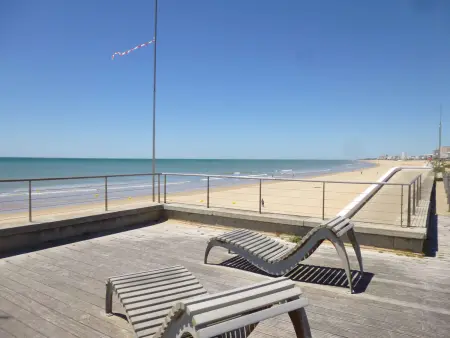 Charmante Maison 3 Pièces avec Piscines Chauffées, Terrasse et Jardin, à 300m de la Plage des Demoiselles - Photo 23