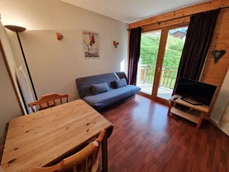 Appartement 2 pièces + cabine, 6 personnes, bien situé à 30m du télécabine - Rue du Cheval Blanc, Modane - Photo 1