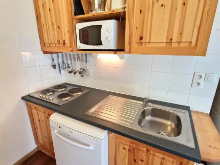 Appartement 2 pièces + cabine, 6 personnes, bien situé à 30m du télécabine - Rue du Cheval Blanc, Modane - Photo 5