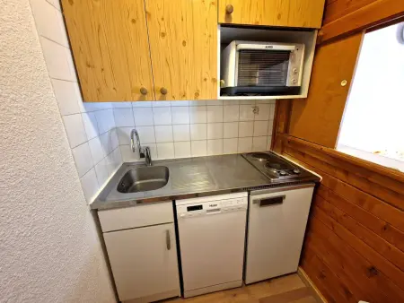 Studio 4 pers au coeur de Valfréjus avec balcon, cuisine équipée, casier à skis - Photo 3