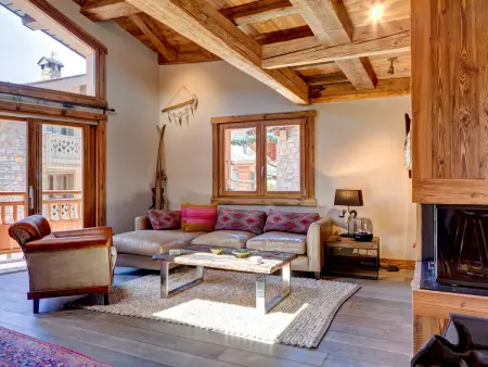 Chalet rénové au cœur du village, proche des pistes, 9 pers, WiFi inclus - Photo 1