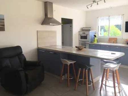Maison à Longeville-sur-Mer : Plage, Surf et Détente - Photo 3
