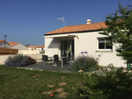 Maison à Longeville-sur-Mer : Plage, Surf et Détente - Photo 7