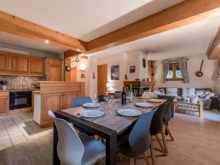 Duplex spacieux à Courchevel 1850 - 8 pers, pieds des pistes, cheminée, garage, Wifi inclus - Photo 2
