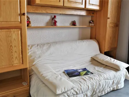 Studio cabine au pied des pistes, 4 couchages, plein centre, balcon exposé Ouest, parking proche - Photo 5