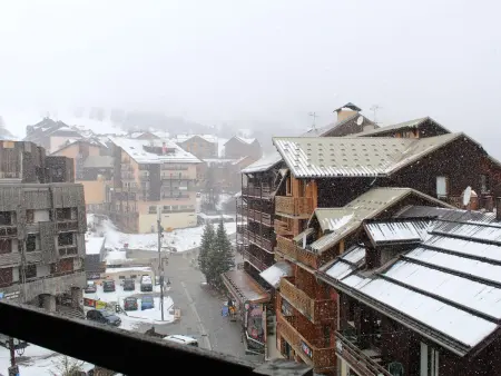 Studio cabine au pied des pistes, 4 couchages, plein centre, balcon exposé Ouest, parking proche - Photo 12