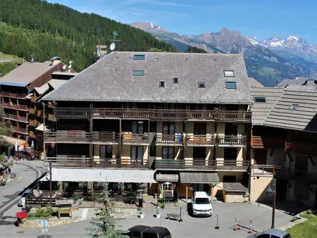 Studio cabine au pied des pistes, 4 couchages, plein centre, balcon exposé Ouest, parking proche - Photo 15