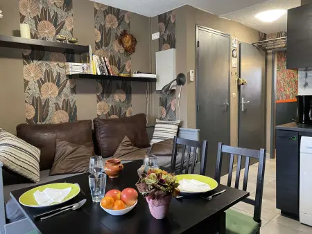 Charmant T2 rénové avec clim, WiFi et parking à 15 min des Thermes de Balaruc-les-Bains - Photo 1