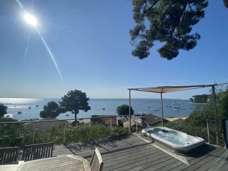 Grande villa avec jacuzzi à La Pointe aux Chevaux - Photo 2