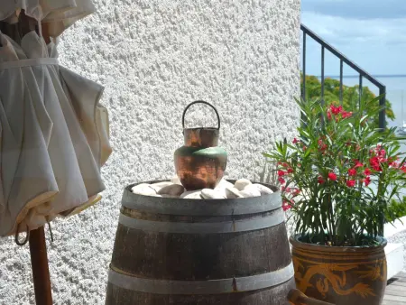 Grande villa avec jacuzzi à La Pointe aux Chevaux - Photo 5