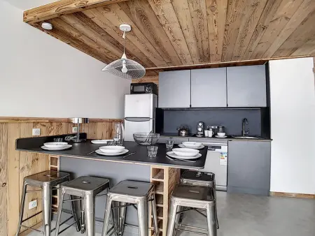 Appartement rénové 36m², skis aux pieds, balcon sud - Photo 2