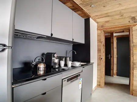 Appartement rénové 36m², skis aux pieds, balcon sud - Photo 5