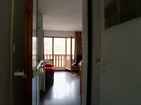 Studio fonctionnel proche pistes avec balcon ouest - Photo 3