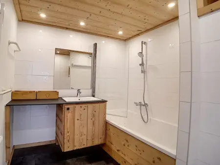 Appartement cosy rénové skis aux pieds, parking inclus, animaux admis - Photo 9