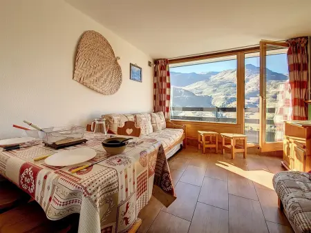 Studio lumineux aux Menuires, ski aux pieds, balcon - Photo 1