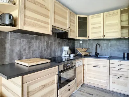 Appartement rénové au pied des pistes avec balcon pour 6 personnes - Photo 6