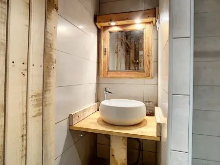 Appartement rénové au pied des pistes avec balcon pour 6 personnes - Photo 11