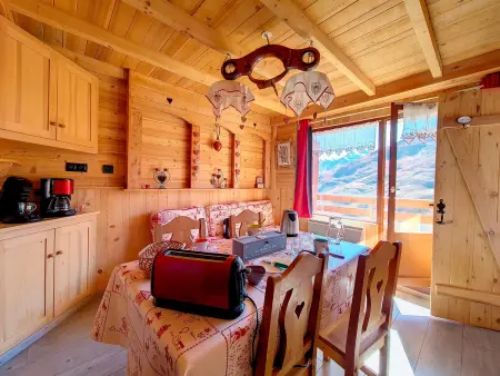 Charmant 2 pièces avec balcon Ouest, proche des pistes - Photo 1