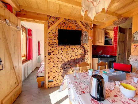 Charmant 2 pièces avec balcon Ouest, proche des pistes - Photo 8