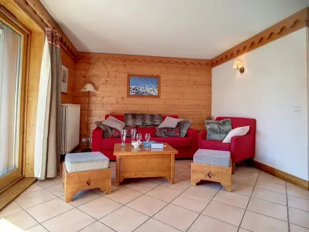 Appartement lumineux 3 pièces avec balcon, proche des pistes - Photo 2