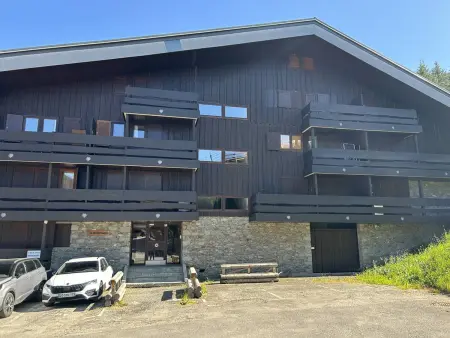Appartement skis aux pieds avec double balcon près de Méribel - Photo 22