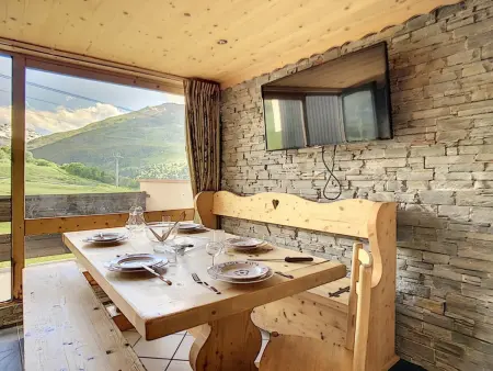 Duplex rénové aux Menuires, ski aux pieds, balcon - Photo 5