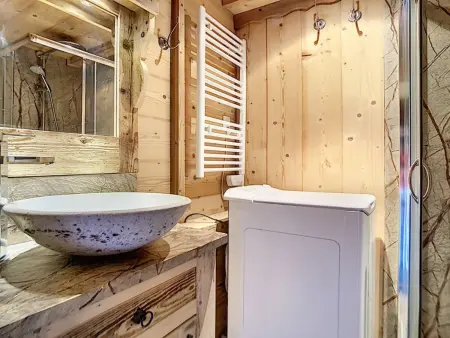 Duplex rénové aux Menuires, ski aux pieds, balcon - Photo 8