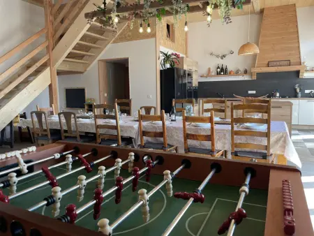 Gîte rustique avec piscine partagée et animaux admis, 15 pers - Photo 1
