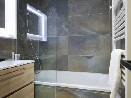 Appart. 65m² 6 pers - 2 Chambres - Au pied des pistes - Parking et WiFi - Photo 7