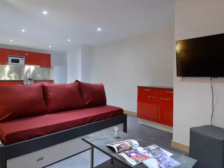 Appartement rénové, centre station, balcon, animaux admis - Photo 2
