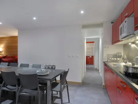 Appartement rénové, centre station, balcon, animaux admis - Photo 6