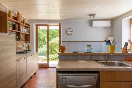 LA MAISON AUX VOLETS ROUGES, Maison près du Parc du Morvan avec piscine - Photo 13