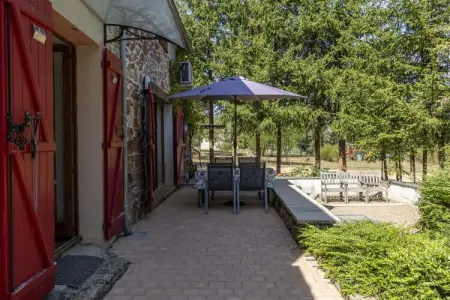 LA MAISON AUX VOLETS ROUGES, Maison près du Parc du Morvan avec piscine - Photo 23