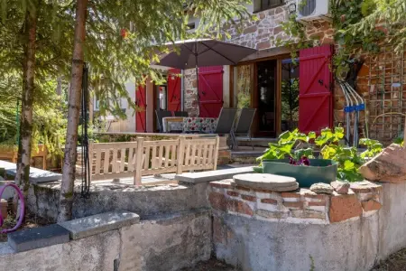 LA MAISON AUX VOLETS ROUGES, Maison près du Parc du Morvan avec piscine - Photo 25