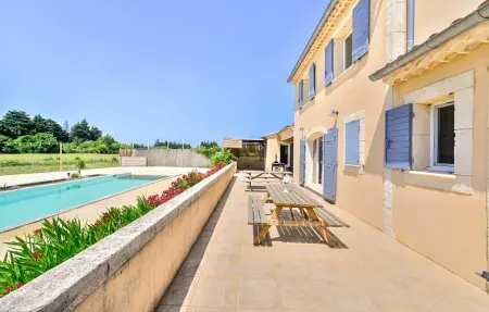 Maison 8 personnes à Eyragues - Photo 1