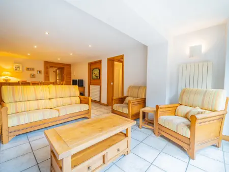 Appartement 3 chambres avec terrasse, centre village, piste et commerces à pied, garage et WIFI - Photo 1