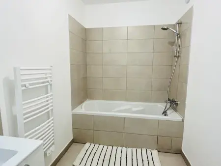 Appartement Moderne à Calvi, 2 Chambres, Parking Privé, Proche Plage et Commerces - Photo 5