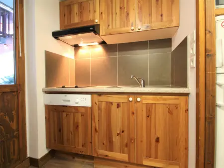 Appartement rénové proche centre, 2 chambres, 6 pers, balcon, casiers à skis - Photo 2