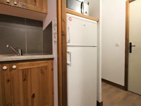 Appartement rénové proche centre, 2 chambres, 6 pers, balcon, casiers à skis - Photo 3