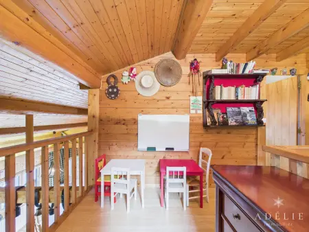 Chalet Savoyard pour 18 pers, proche pistes et commerces, cheminée, balcon, navette gratuite - Photo 17