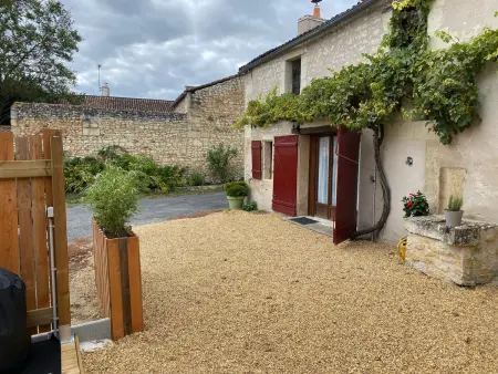 Gîte charmant en tuffeau près de Saumur avec terrasse, poêle à bois et grandes commodités - Photo 18