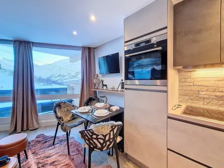 Studio moderne skis aux pieds avec balcon, Appartement 3 personnes à Les Menuires - Photo 2